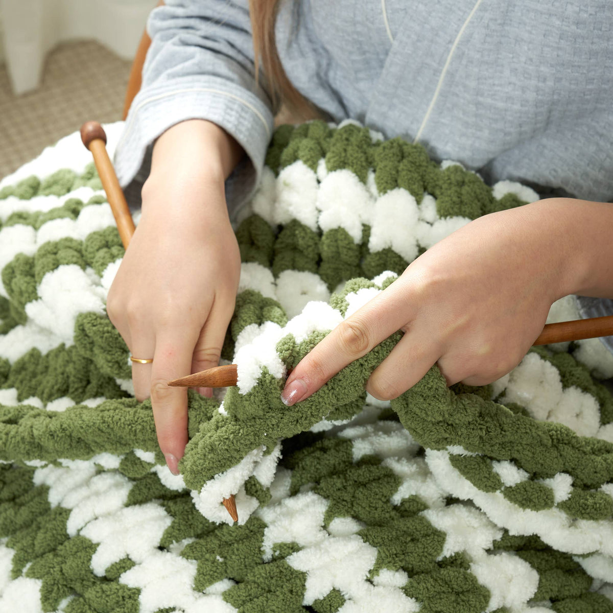Handmade Chunky Knit Cable Knitted Crochet Blanket